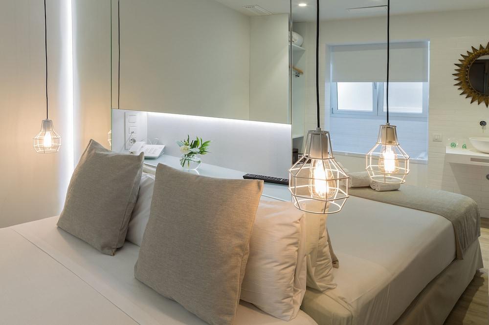 Apartamentos Turisticos Madanis L'Hospitalet de Llobregat Exteriér fotografie