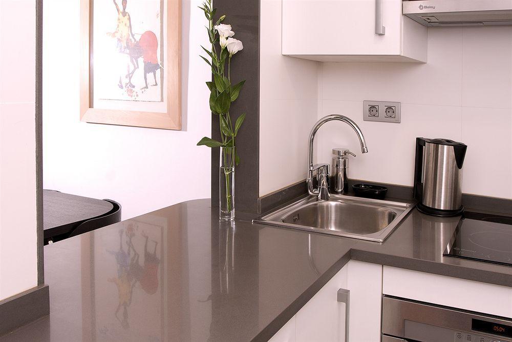 Apartamentos Turisticos Madanis L'Hospitalet de Llobregat Exteriér fotografie