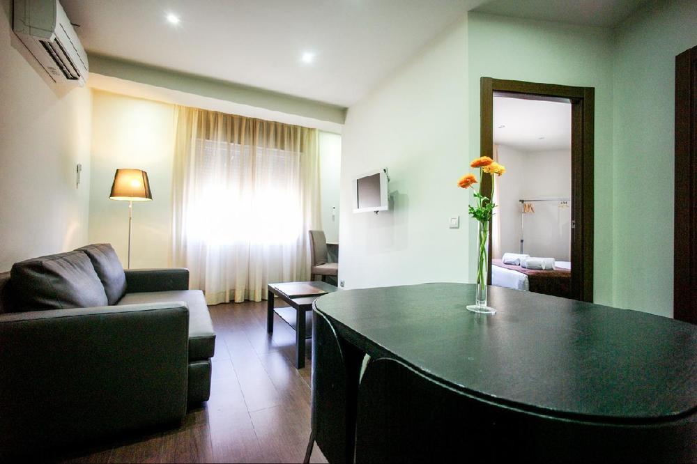 Apartamentos Turisticos Madanis L'Hospitalet de Llobregat Exteriér fotografie