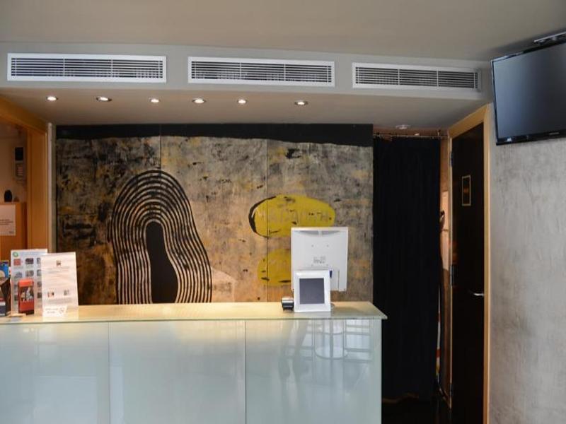 Apartamentos Turisticos Madanis L'Hospitalet de Llobregat Exteriér fotografie