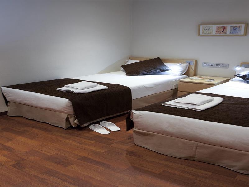 Apartamentos Turisticos Madanis L'Hospitalet de Llobregat Exteriér fotografie