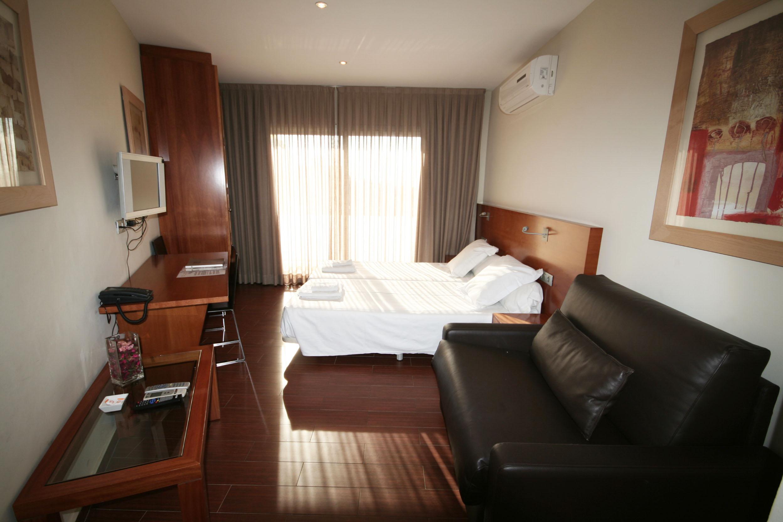 Apartamentos Turisticos Madanis L'Hospitalet de Llobregat Pokoj fotografie