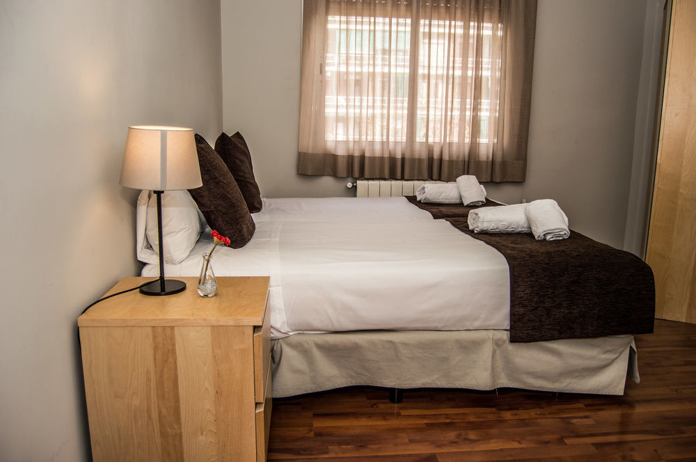 Apartamentos Turisticos Madanis L'Hospitalet de Llobregat Exteriér fotografie