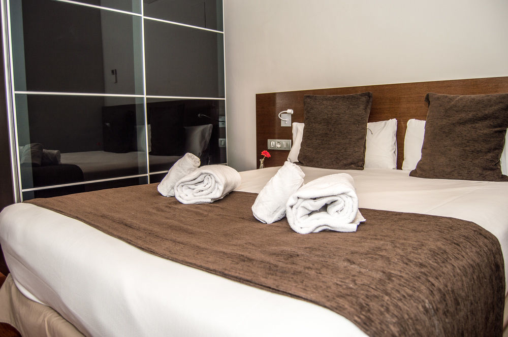 Apartamentos Turisticos Madanis L'Hospitalet de Llobregat Exteriér fotografie