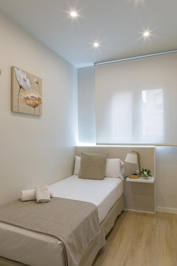 Apartamentos Turisticos Madanis L'Hospitalet de Llobregat Exteriér fotografie