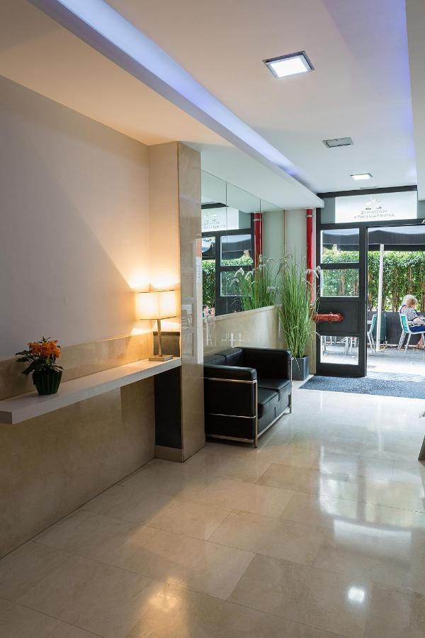 Apartamentos Turisticos Madanis L'Hospitalet de Llobregat Exteriér fotografie